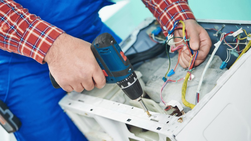 Karşıyaka Fondital Fondital çamaşır makinesi kart tamiri – Su almama arızası orijinal parça ile giderildi. - Teknik servis örneği